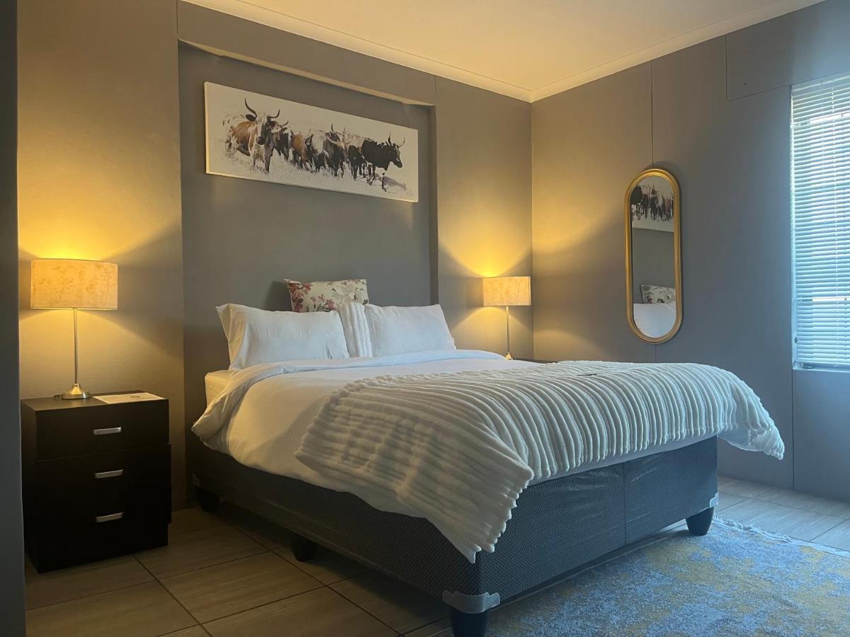 Апартаменты Otis Self Catering Уолфиш-Бей Экстерьер фото